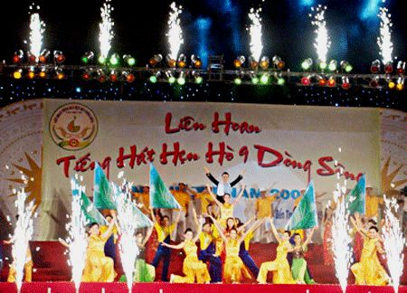Người đẹp Huỳnh Thị Kim Phượng đoạt giải Nhất cuộc thi “Duyên dáng 9 dòng sông”